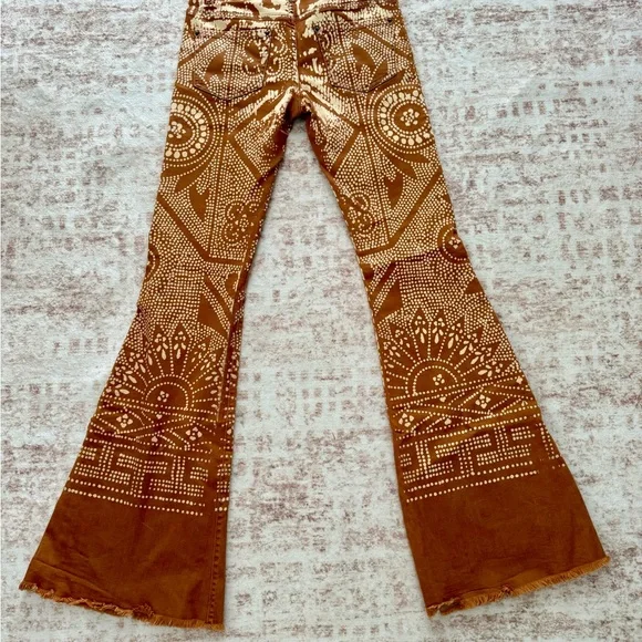 Free People BOHO Festival Batik Flare Leg Pants -Geometric Native Tribal Design - Picture 3 of 9